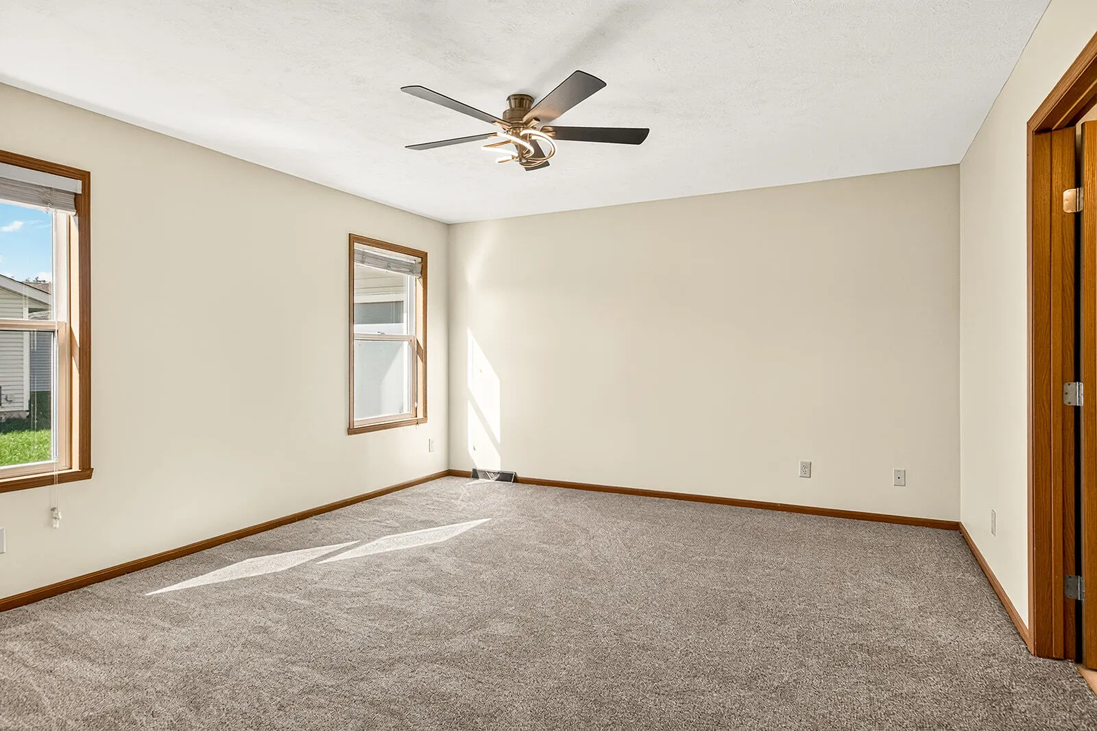 136 Harvest Glenn Drive IL