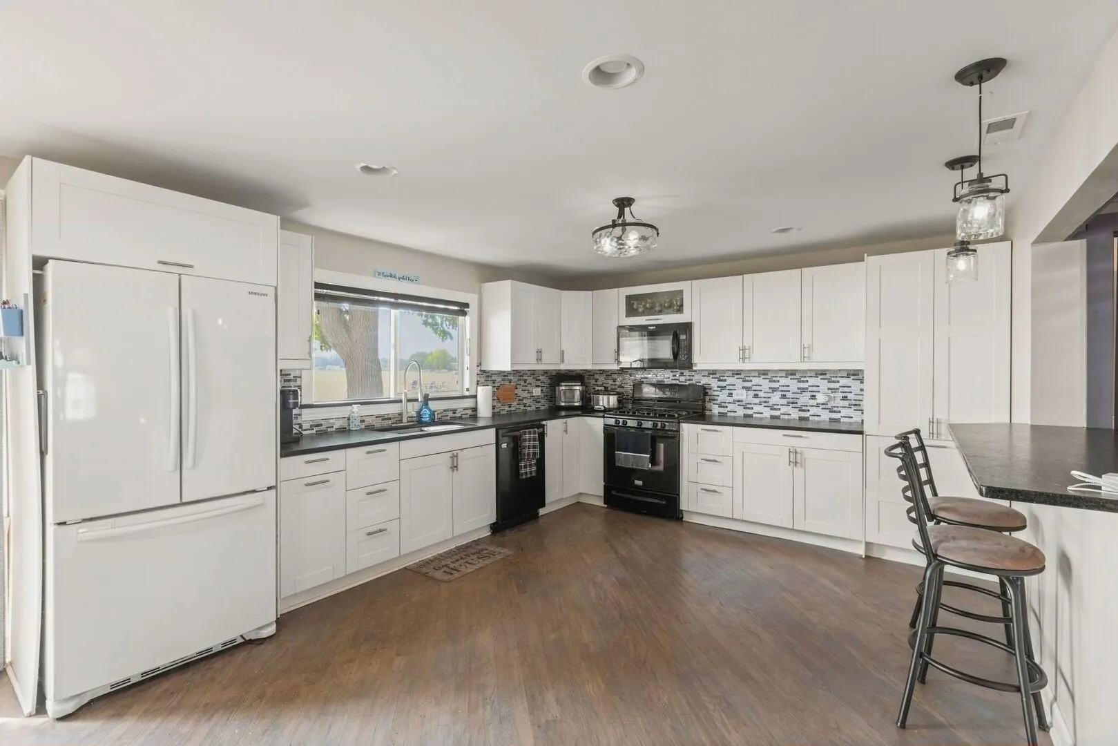 827 W Northeast Shore Drive IL