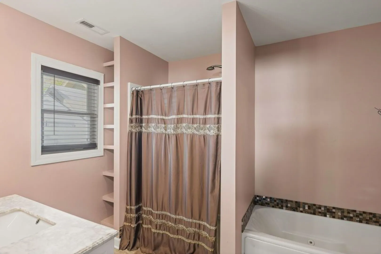 827 W Northeast Shore Drive IL