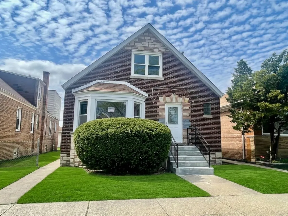 8312 S Phillips Avenue IL