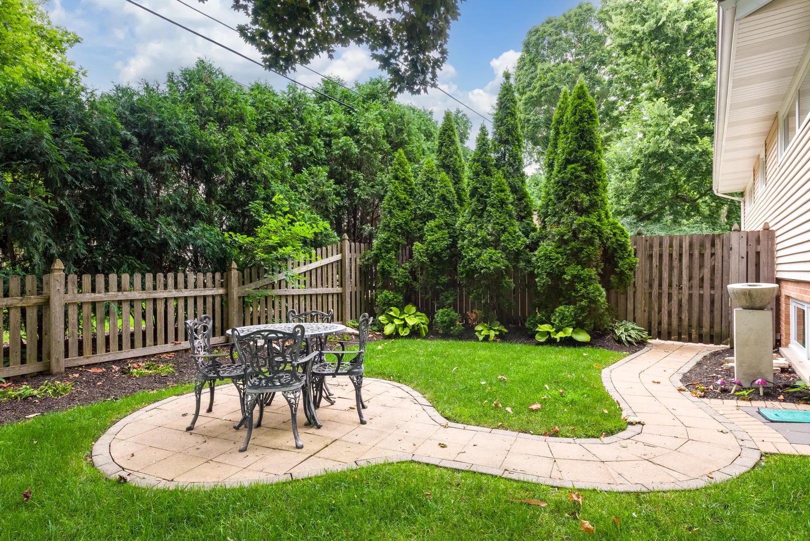 220 E Hillside Road IL