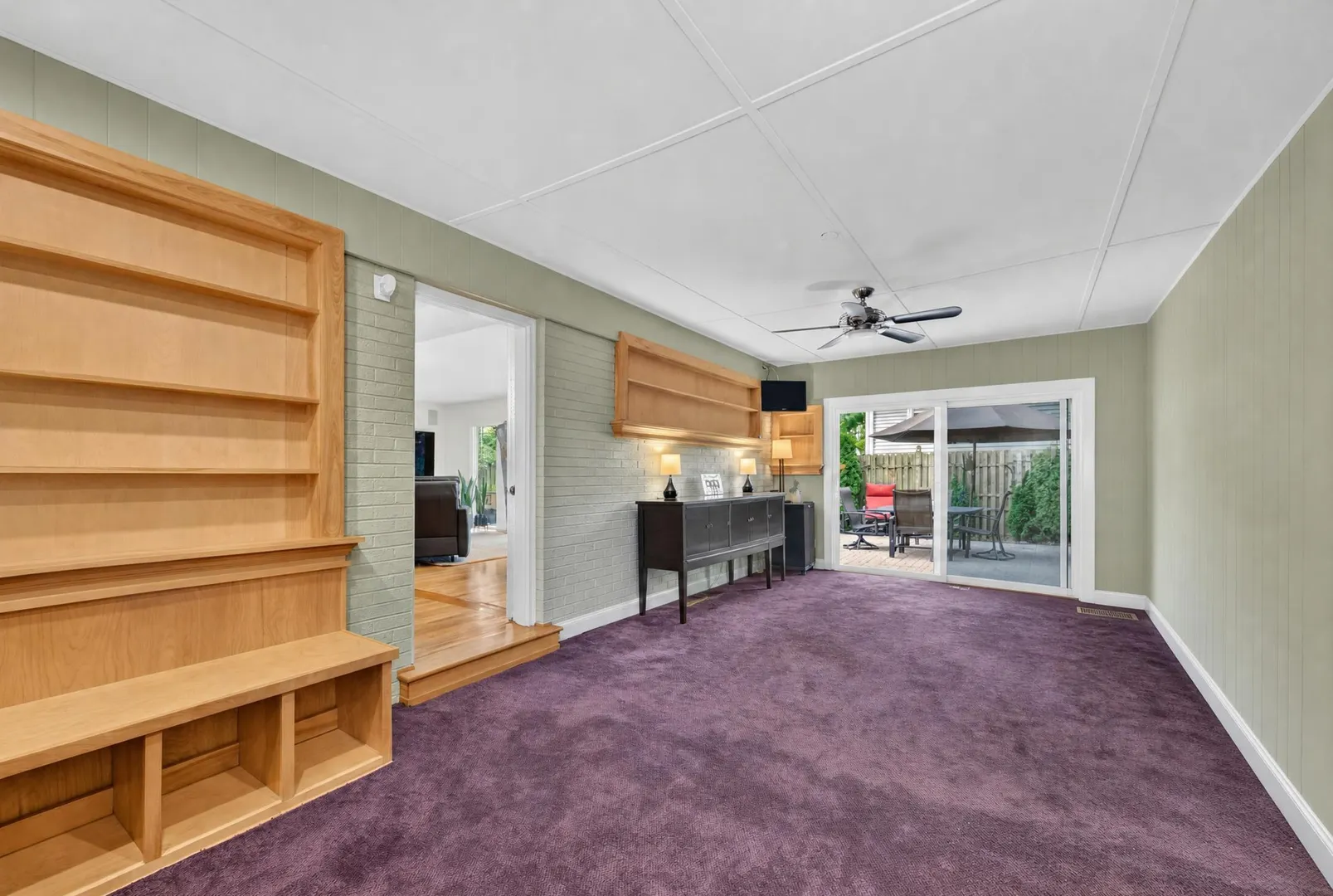220 E Hillside Road IL