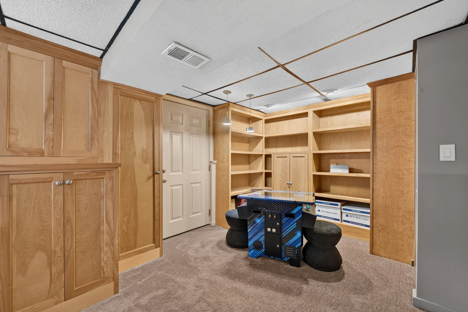 220 E Hillside Road IL