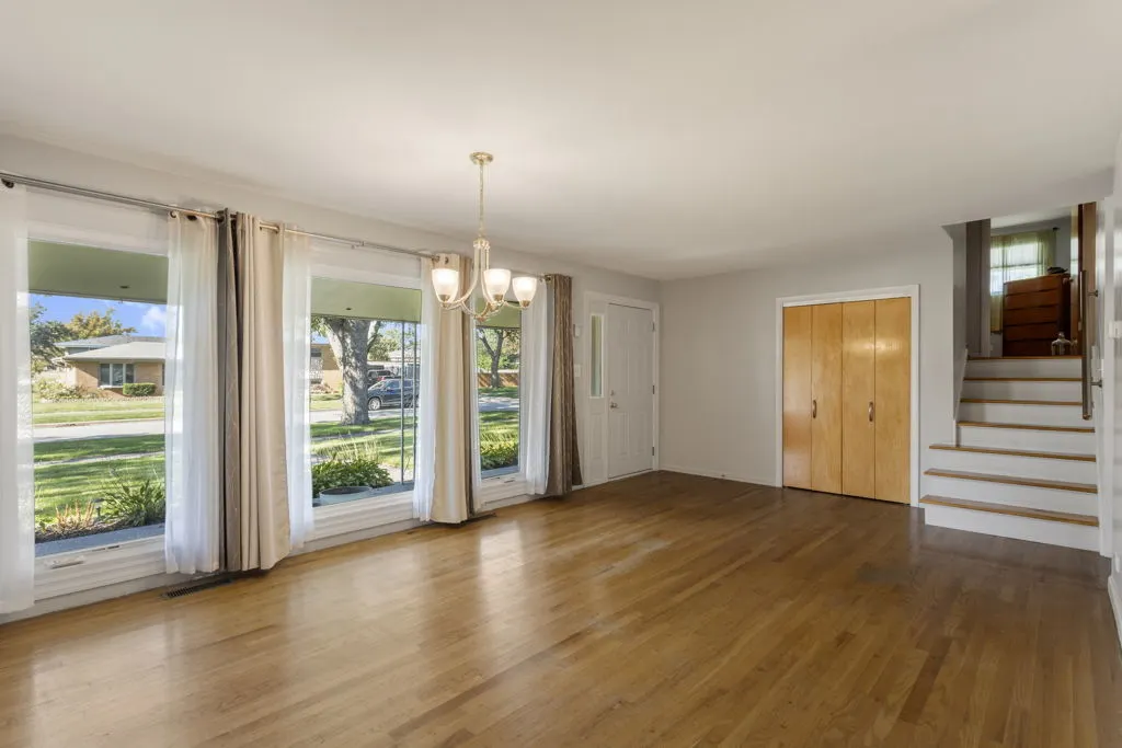 415 Wilkins Drive IL