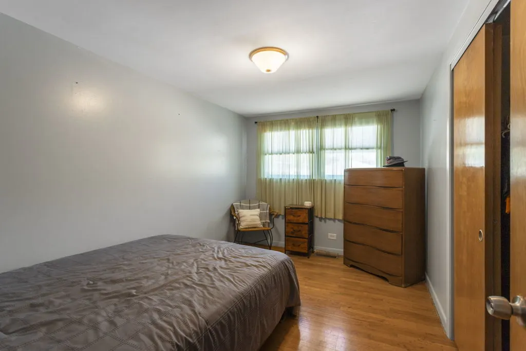 415 Wilkins Drive IL