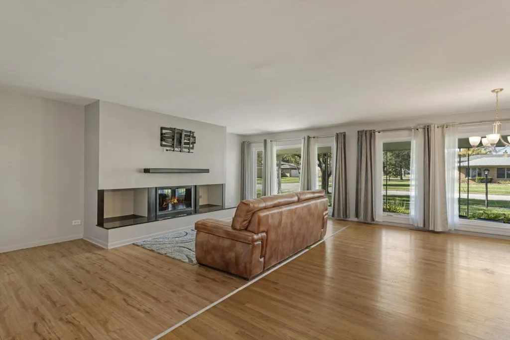 415 Wilkins Drive IL