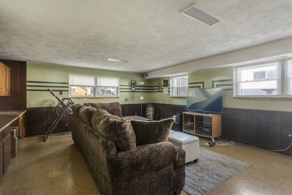 415 Wilkins Drive IL