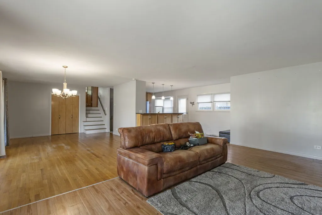 415 Wilkins Drive IL