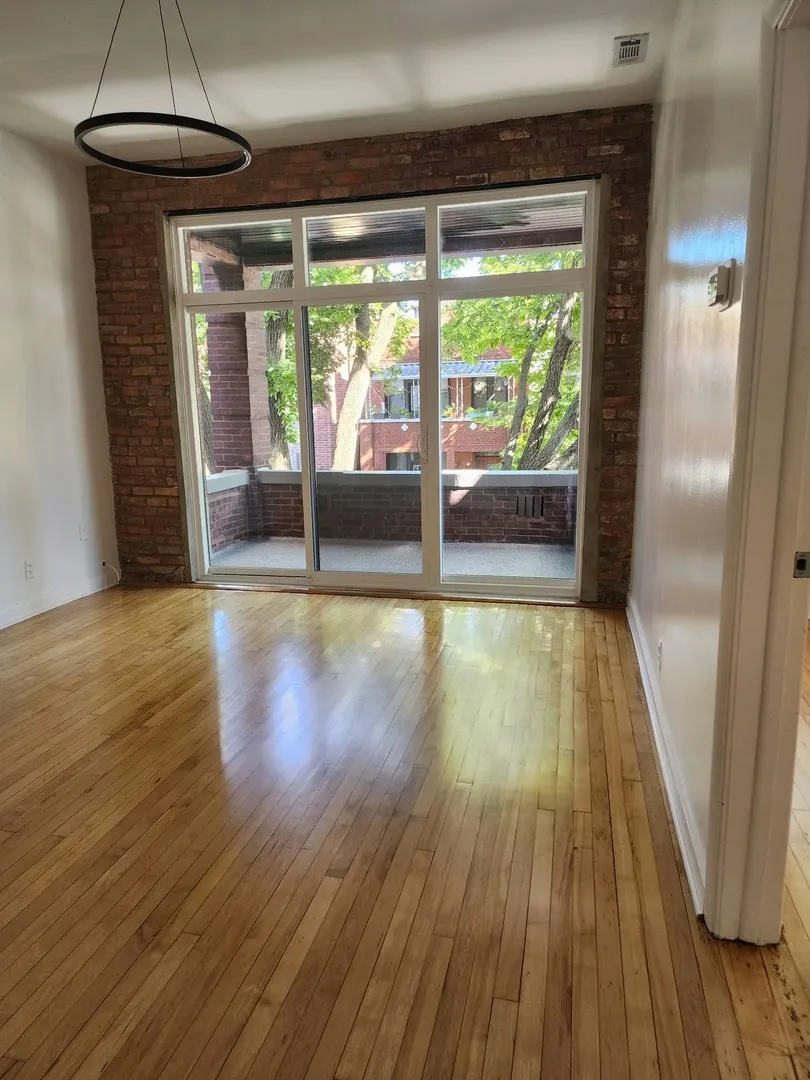 820 N Leavitt Street IL #1