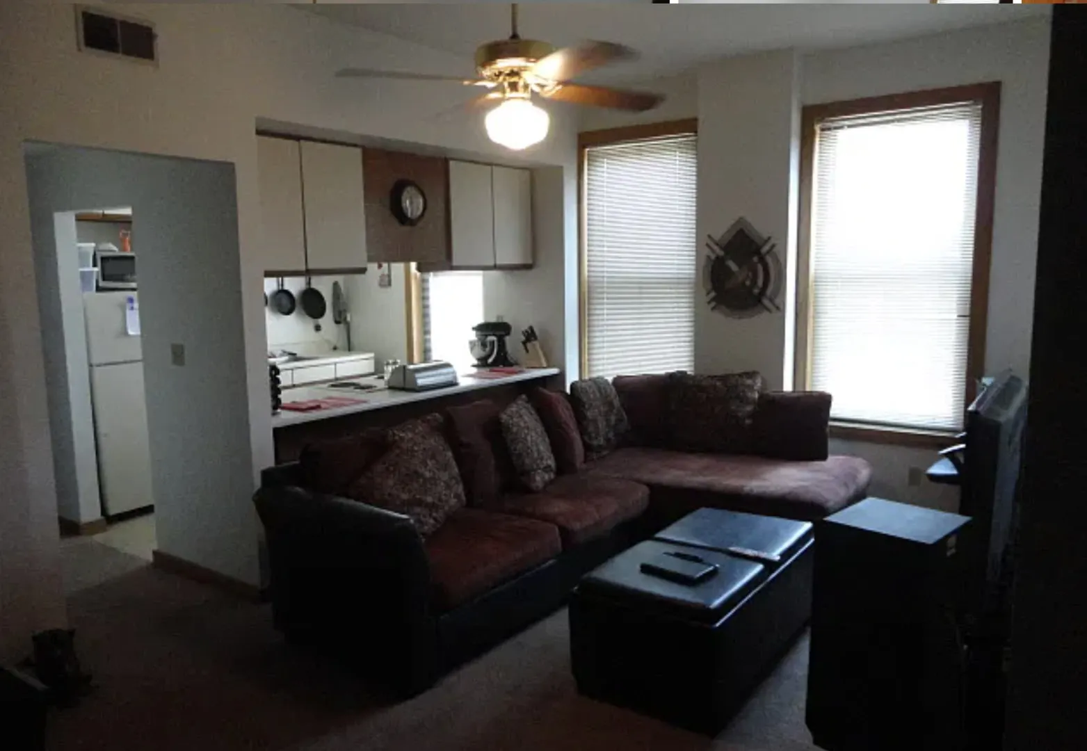 117 N Broadway IL
