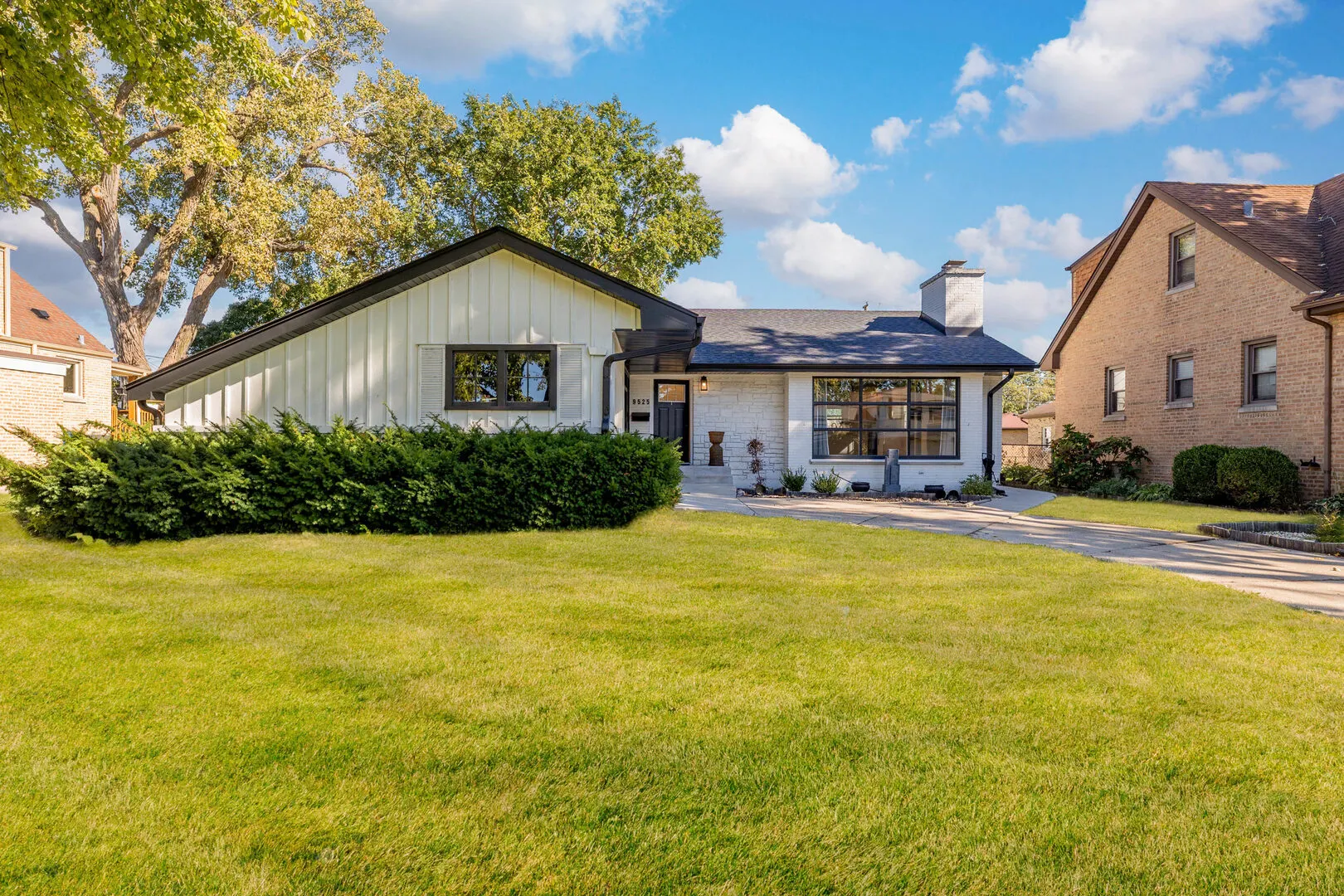 9525 Parkside Avenue IL