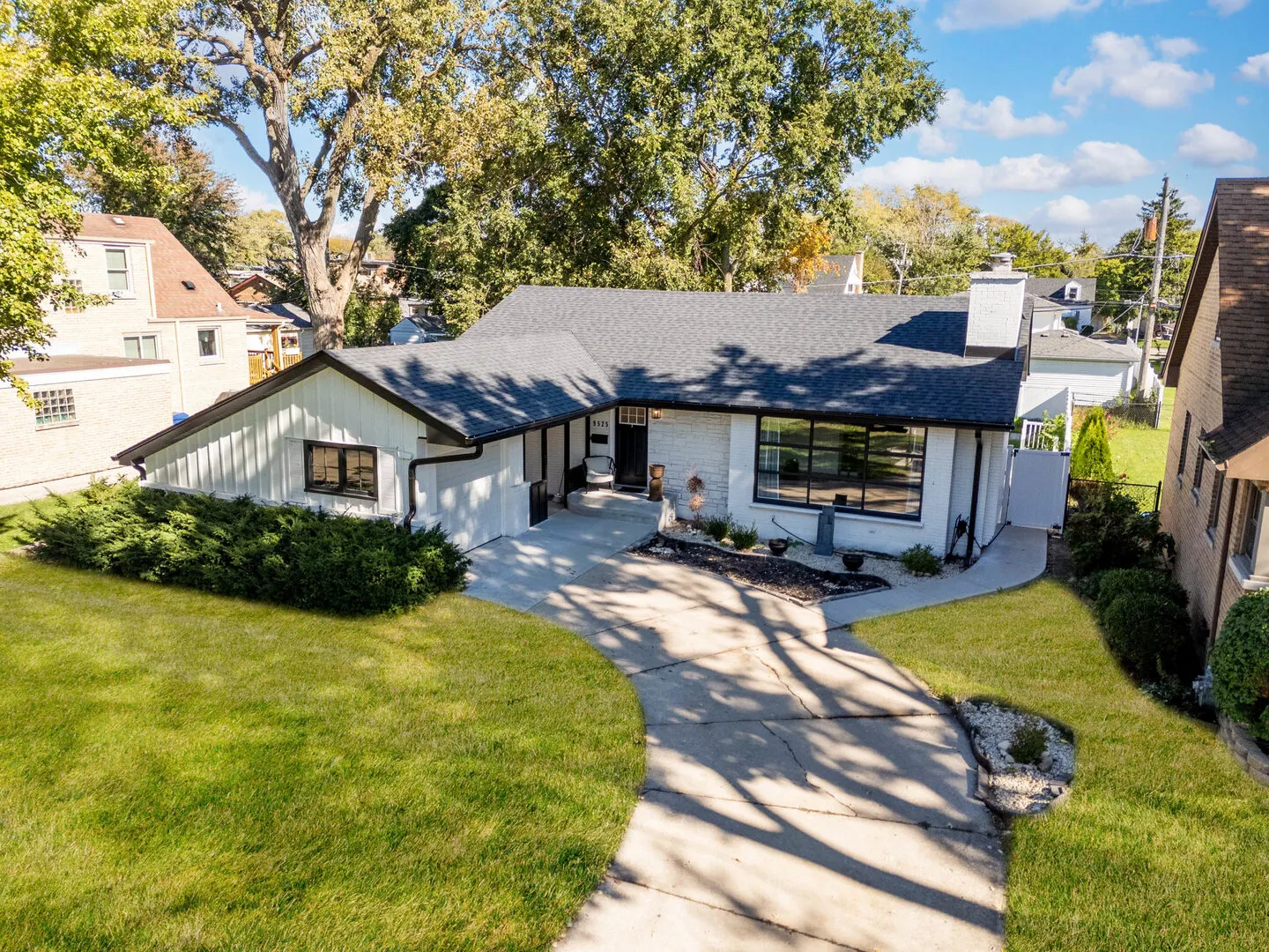 9525 Parkside Avenue IL