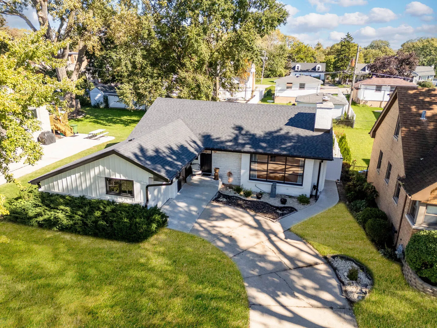 9525 Parkside Avenue IL