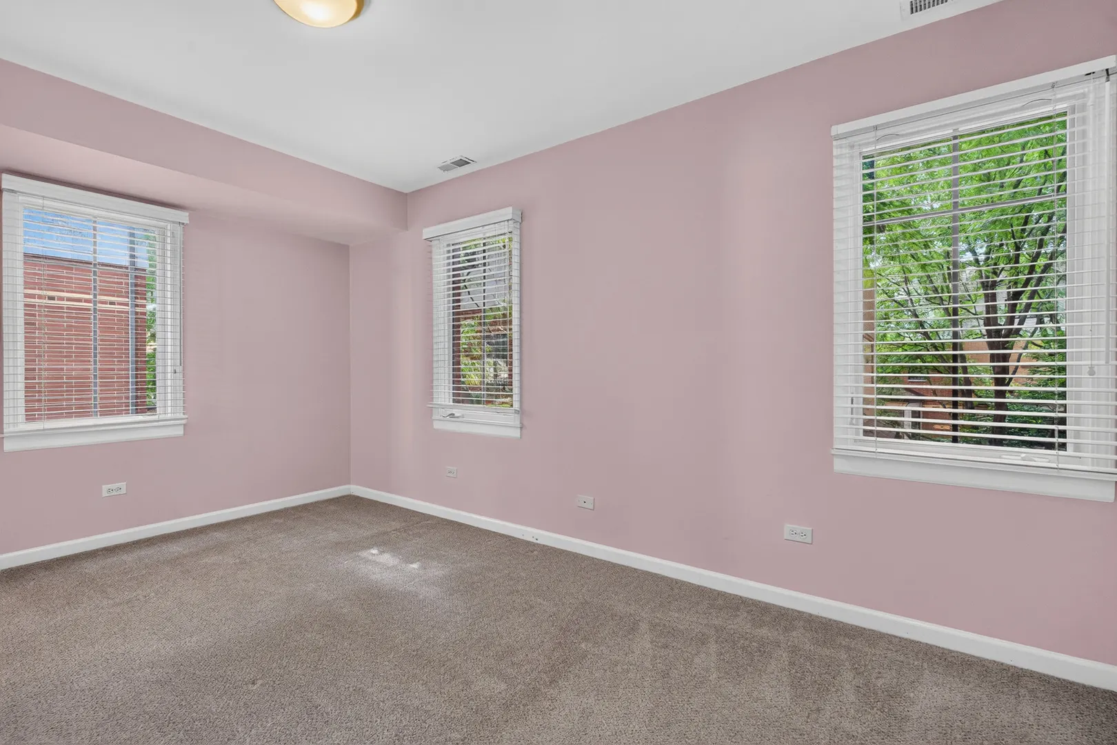 1027 Lincoln Trail IL