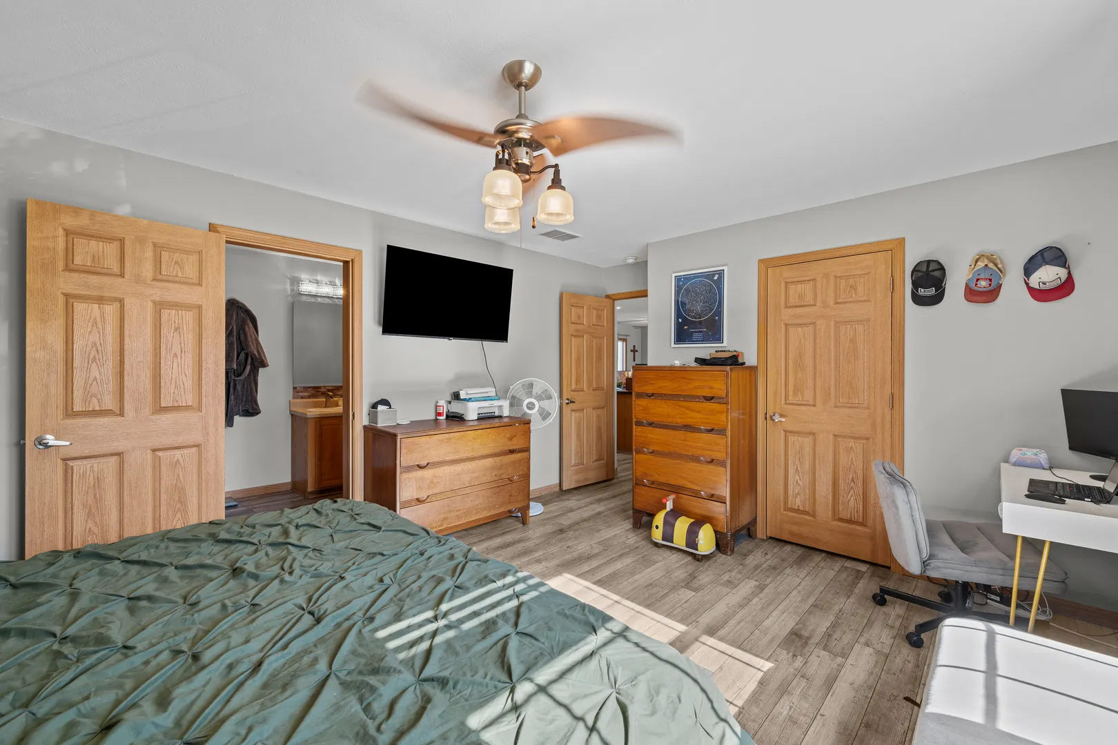 4504 W 14th Street IA