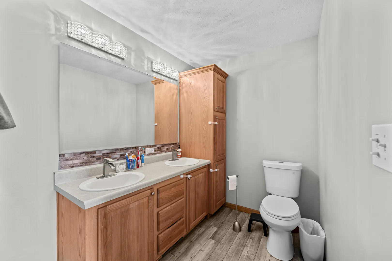 4504 W 14th Street IA