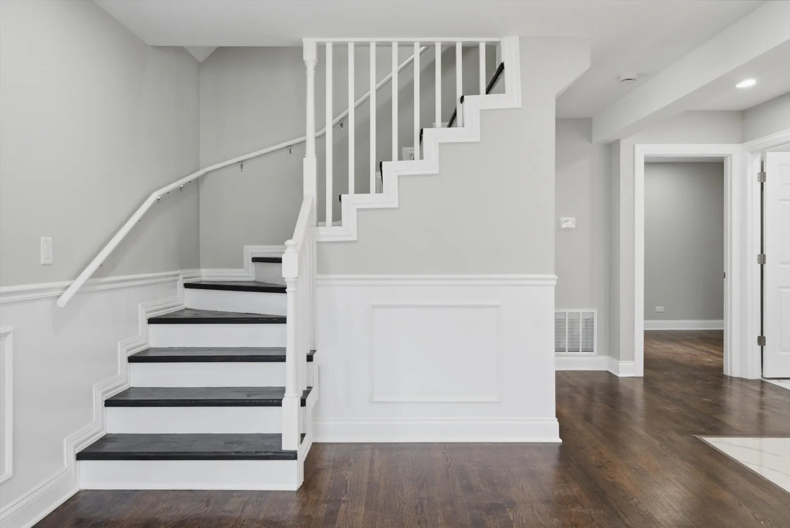 433 W 100TH Street IL