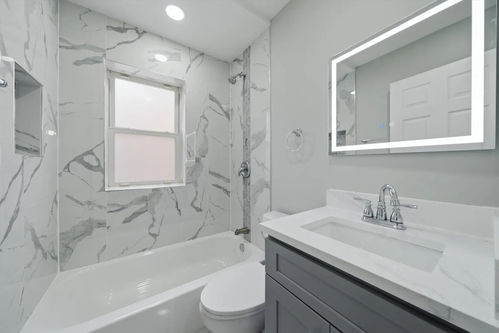 433 W 100TH Street IL