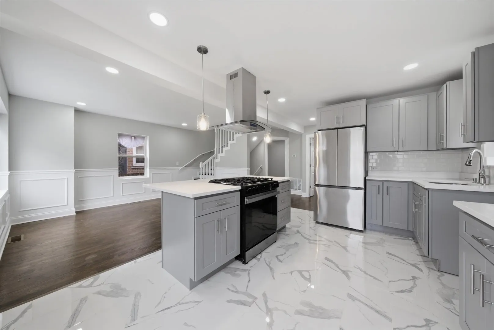 433 W 100TH Street IL
