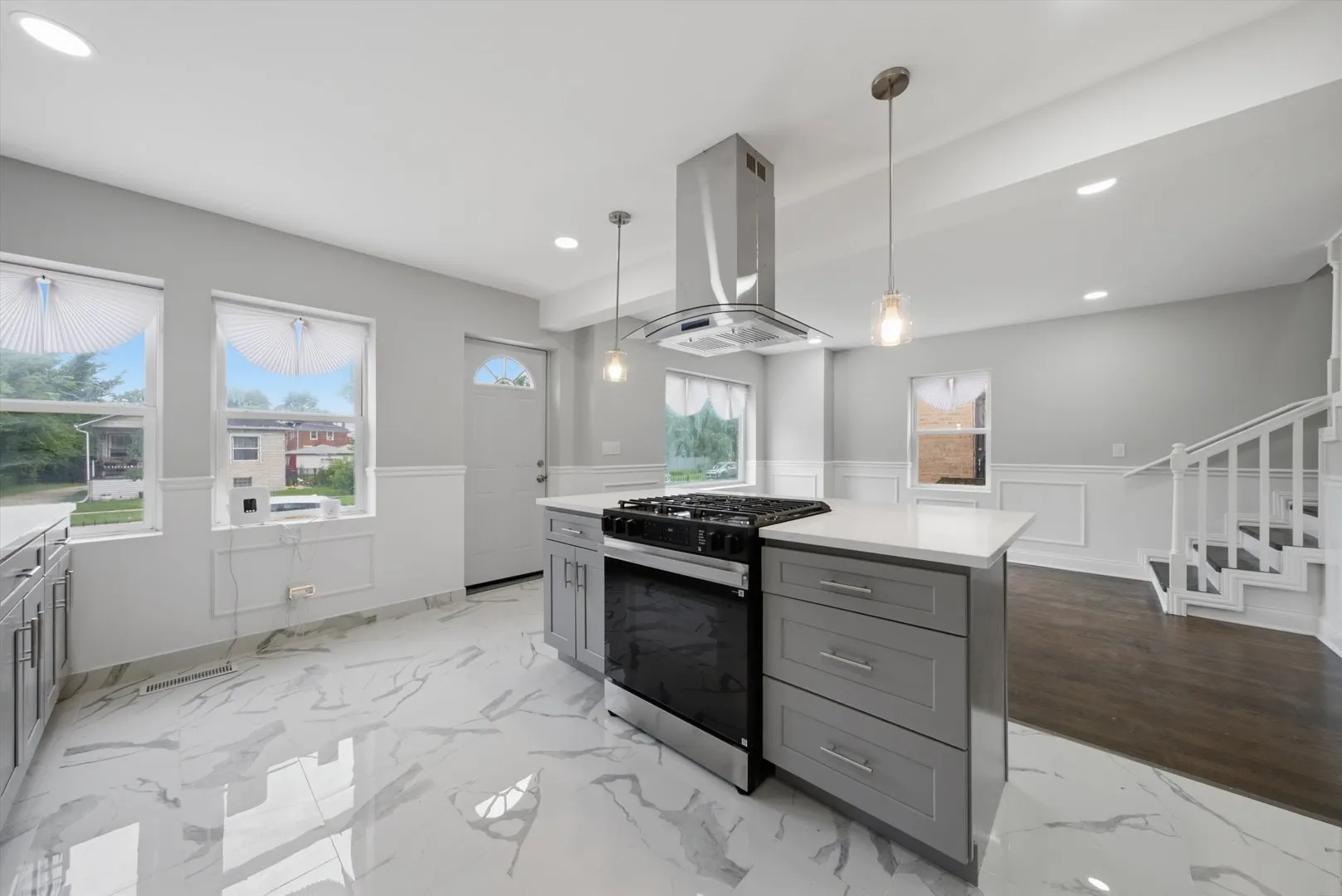 433 W 100TH Street IL
