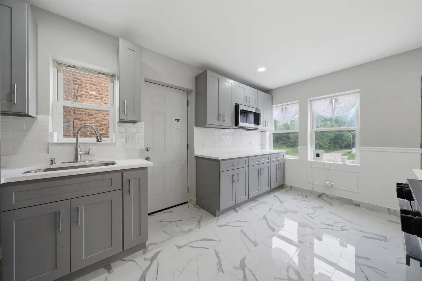 433 W 100TH Street IL