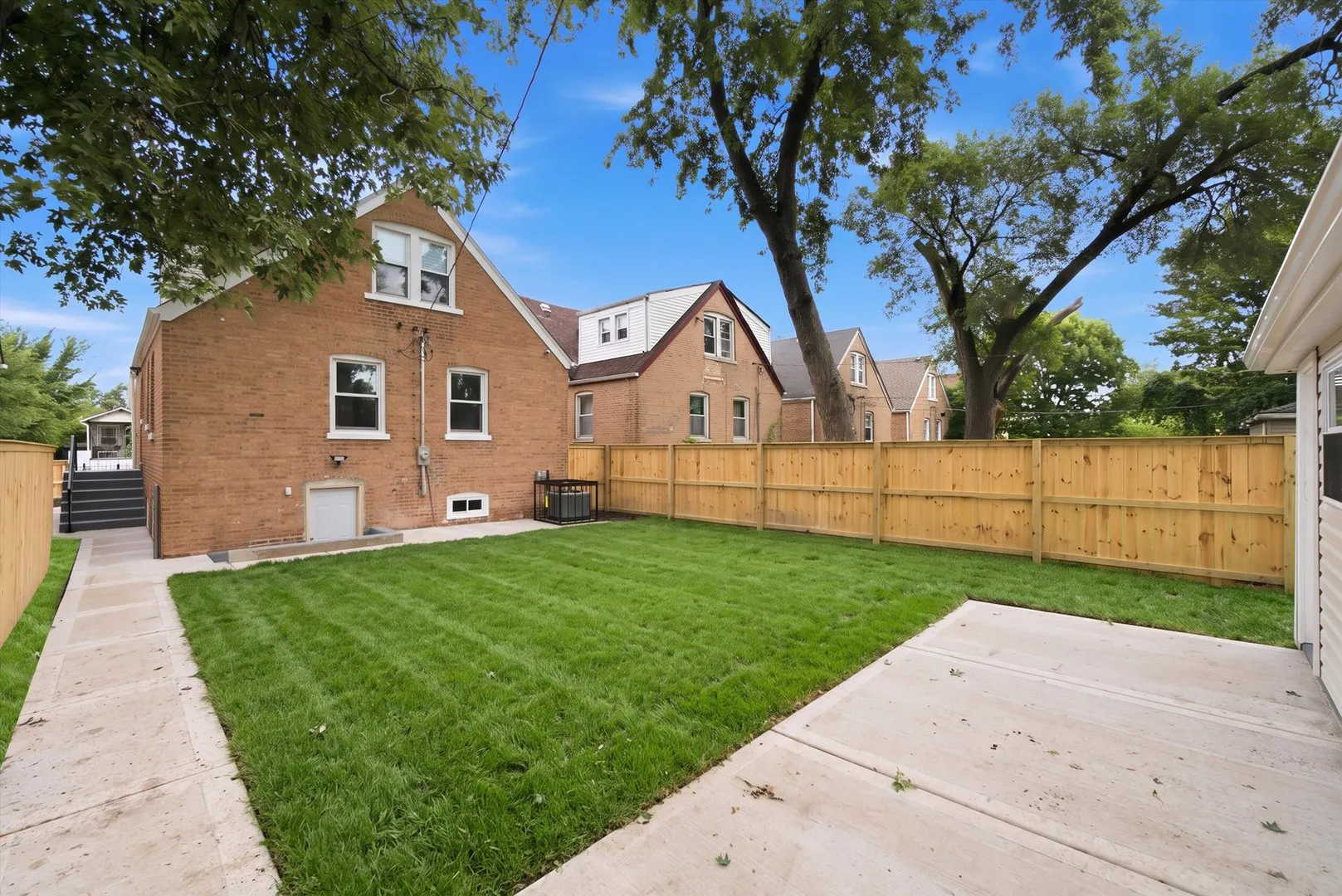 433 W 100TH Street IL