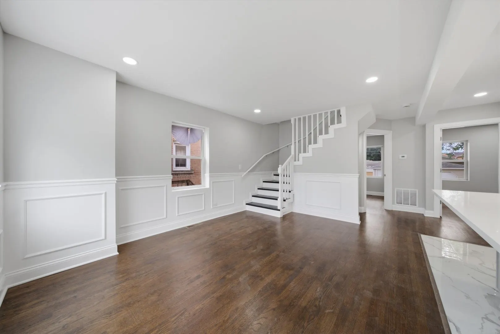 433 W 100TH Street IL