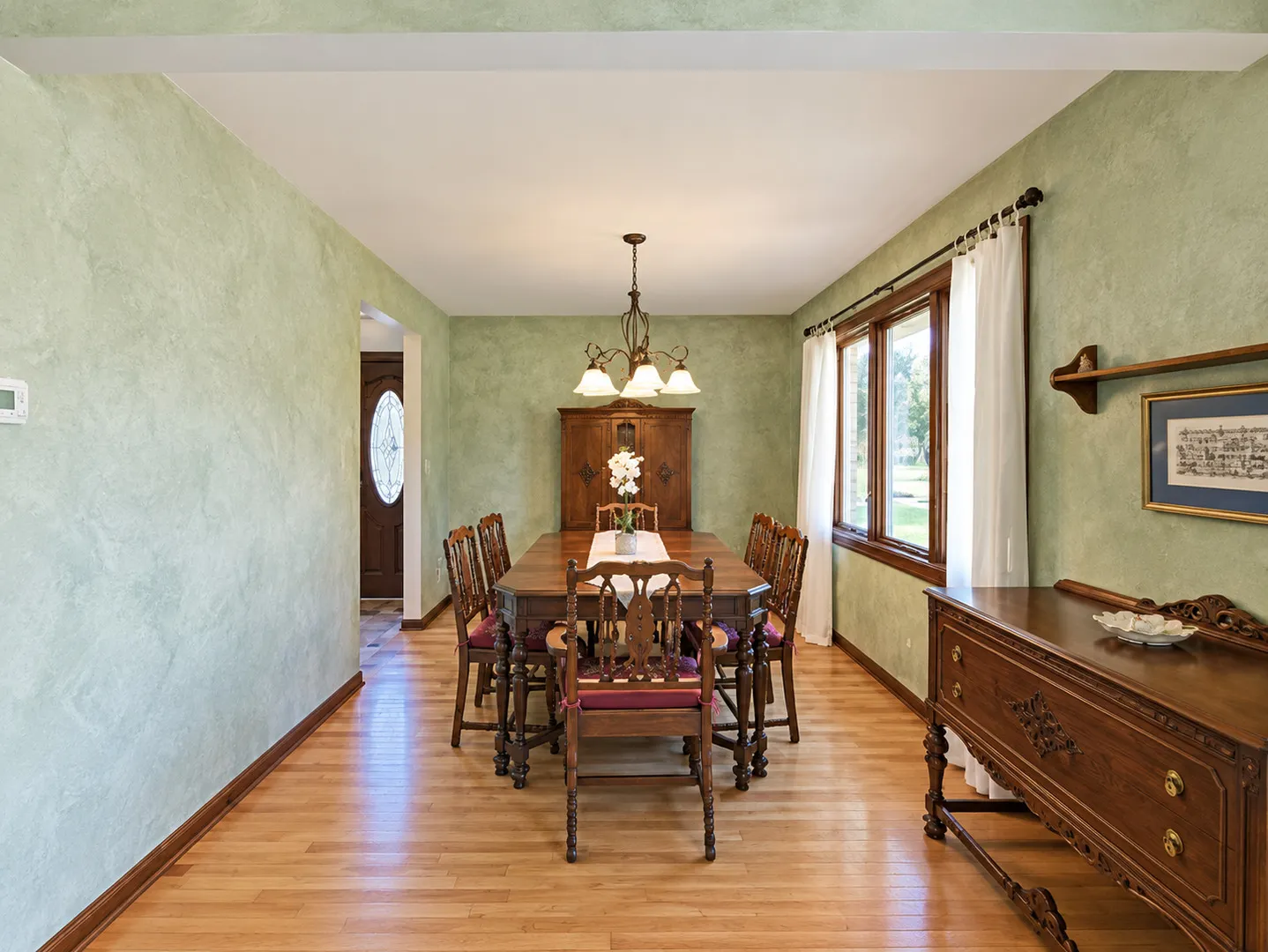 570 W Crockett Avenue IL