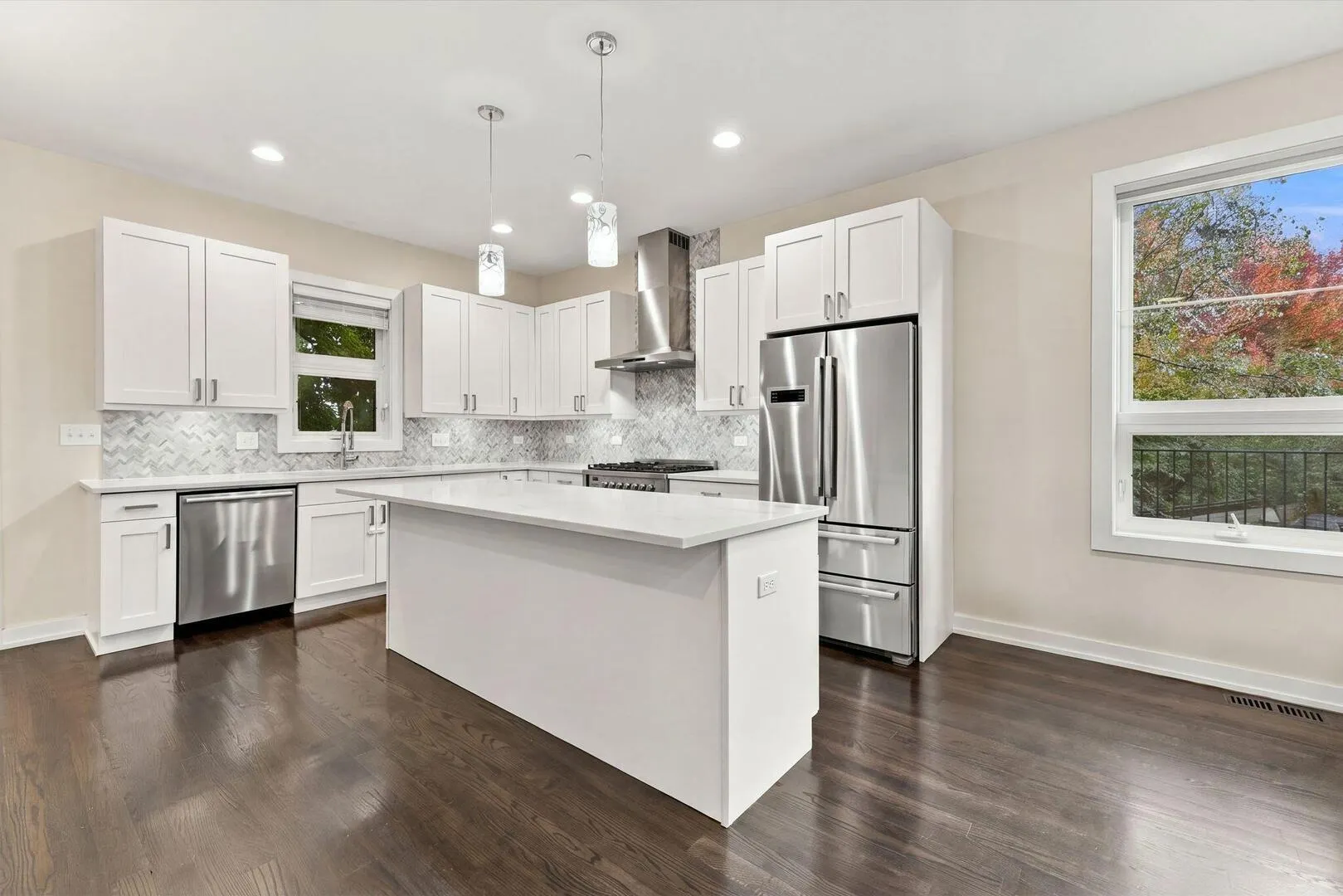 2957 W Cornelia Avenue IL