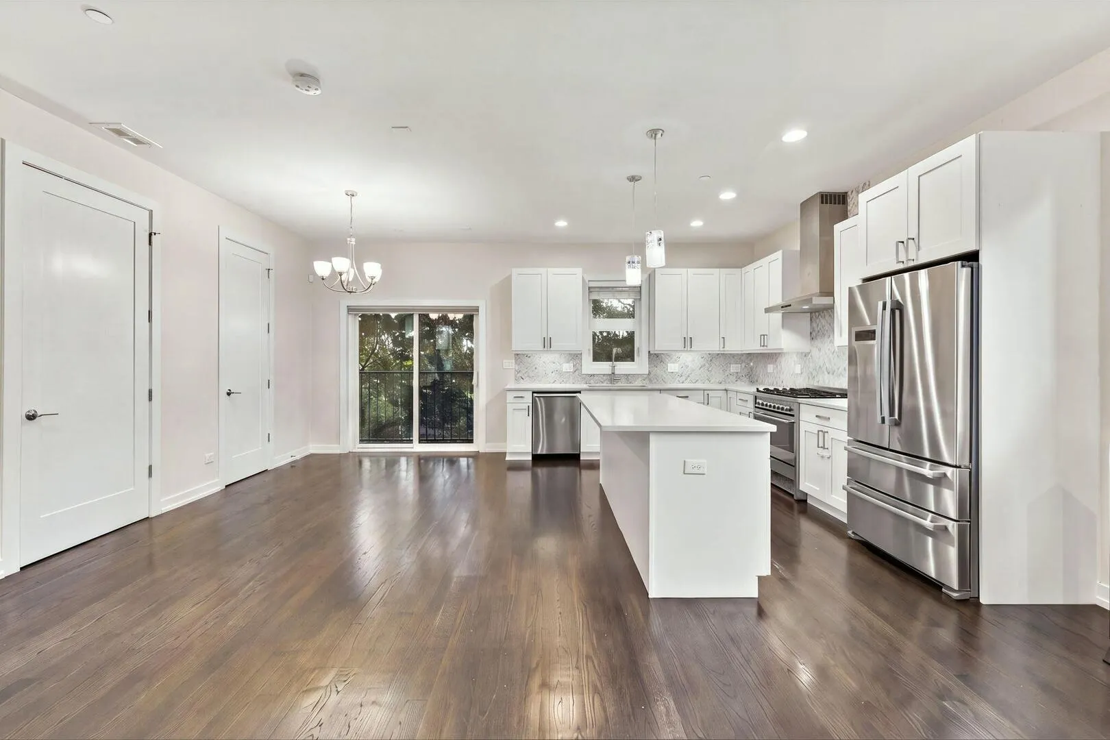 2957 W Cornelia Avenue IL
