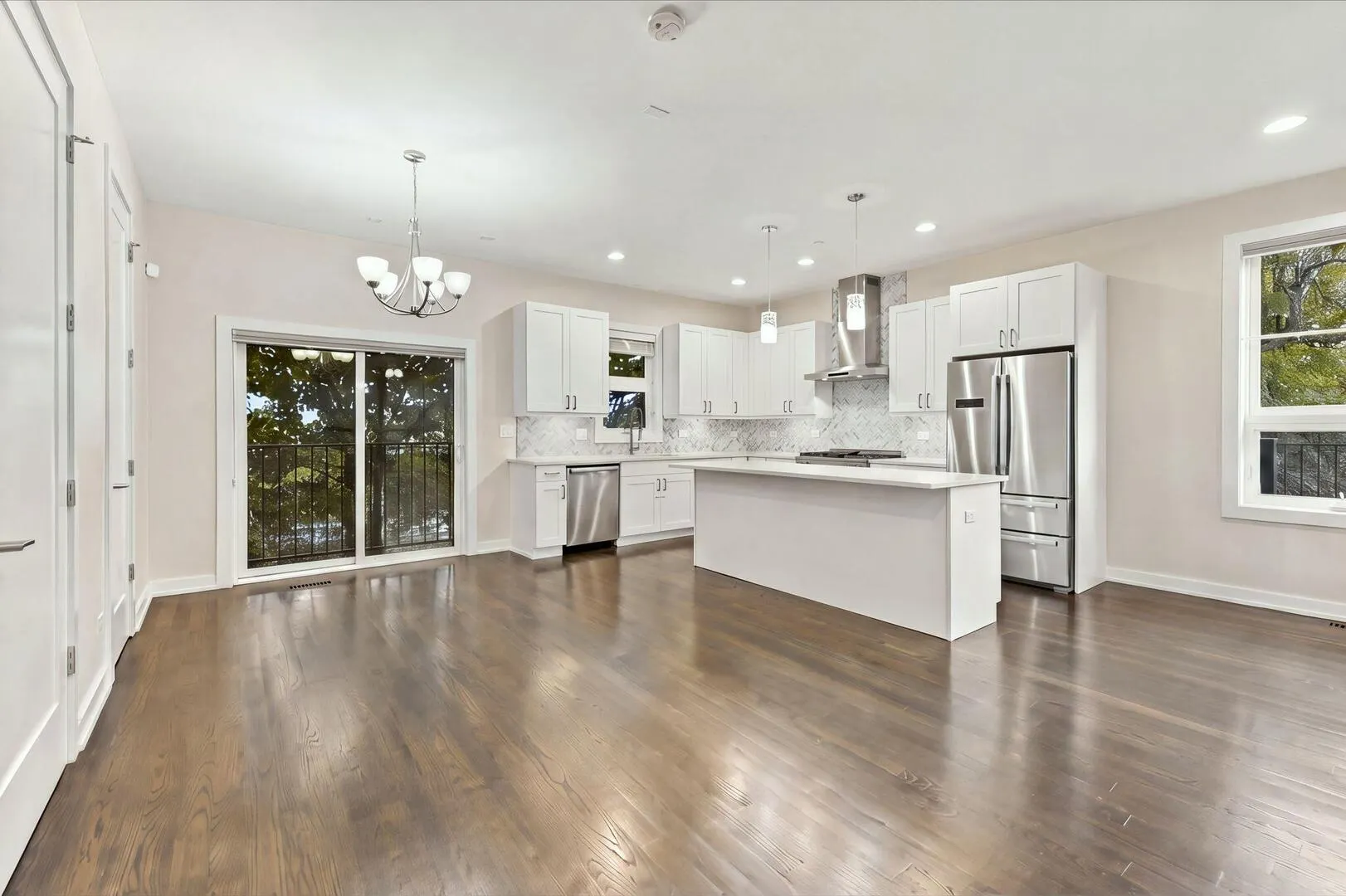 2957 W Cornelia Avenue IL