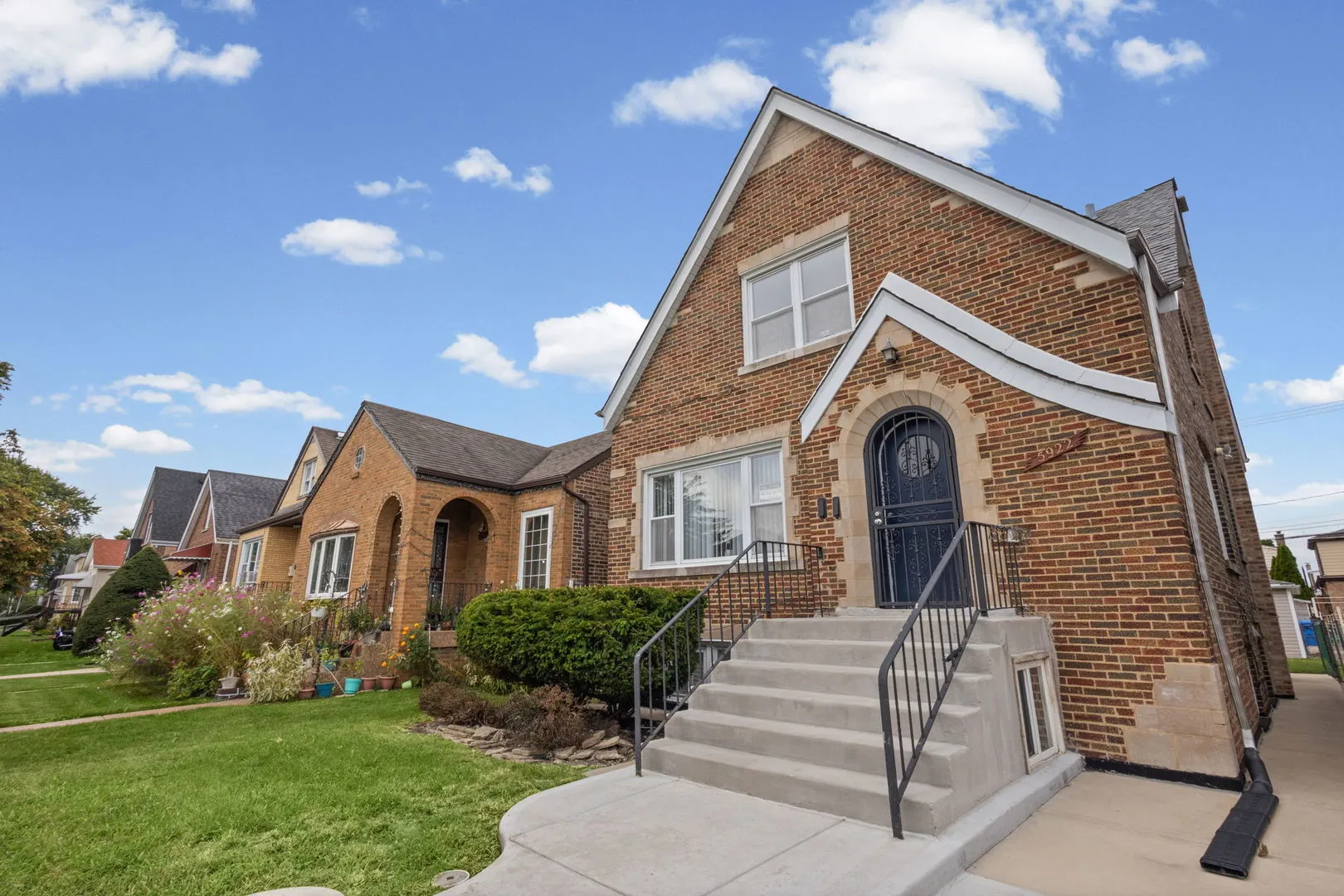 5922 S Karlov Avenue IL