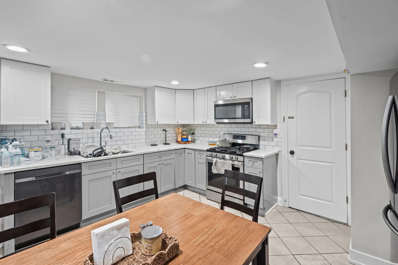5922 S Karlov Avenue IL