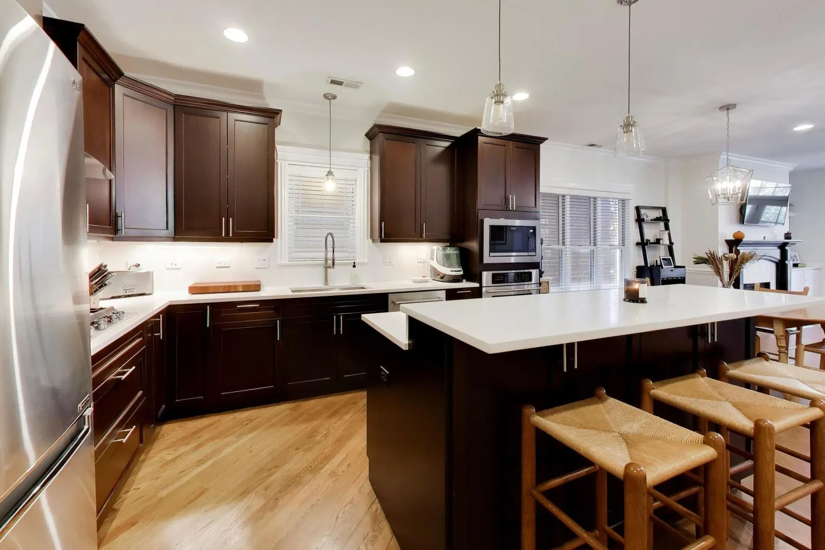 725 W Diversey Parkway IL #3W