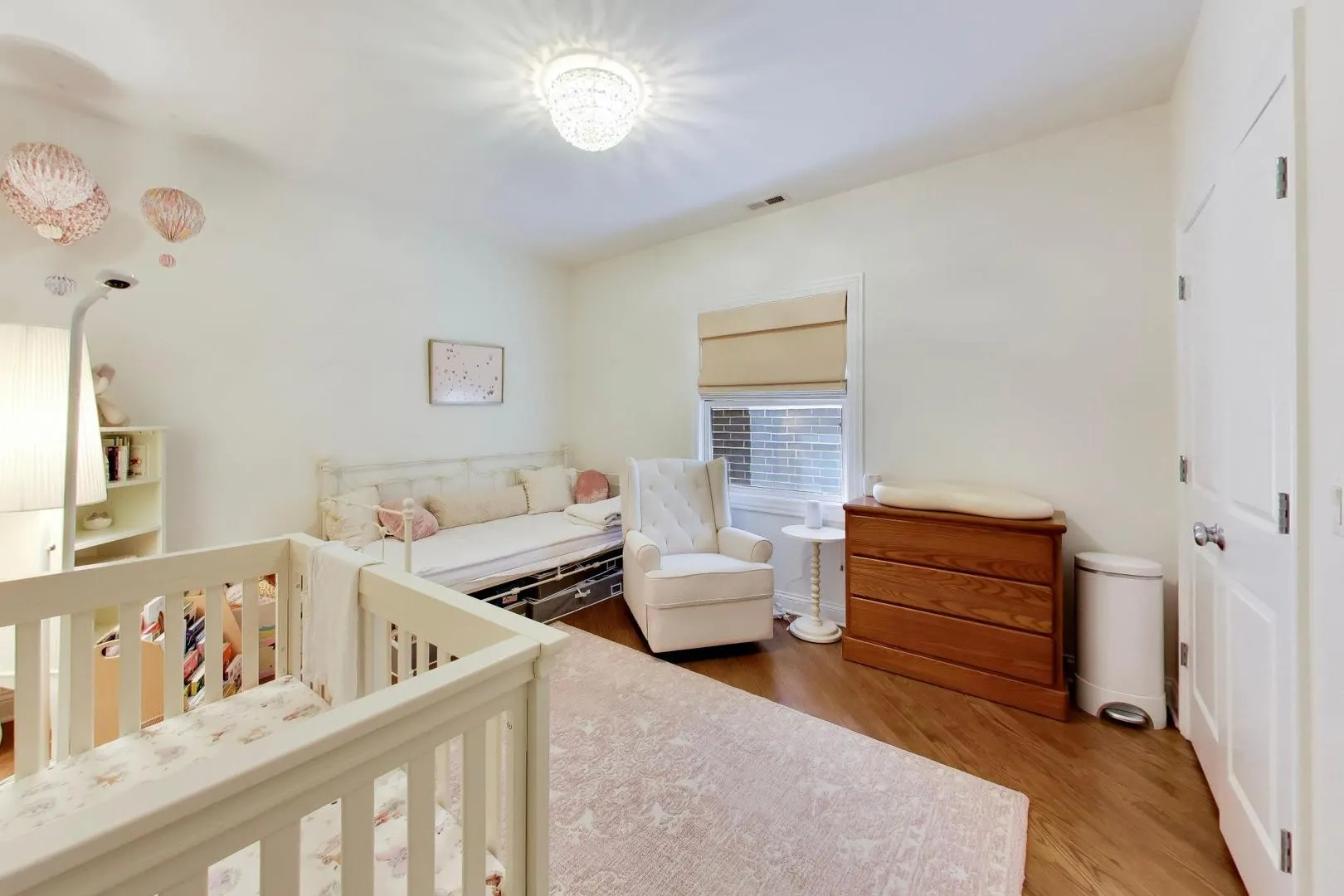 725 W Diversey Parkway IL #3W
