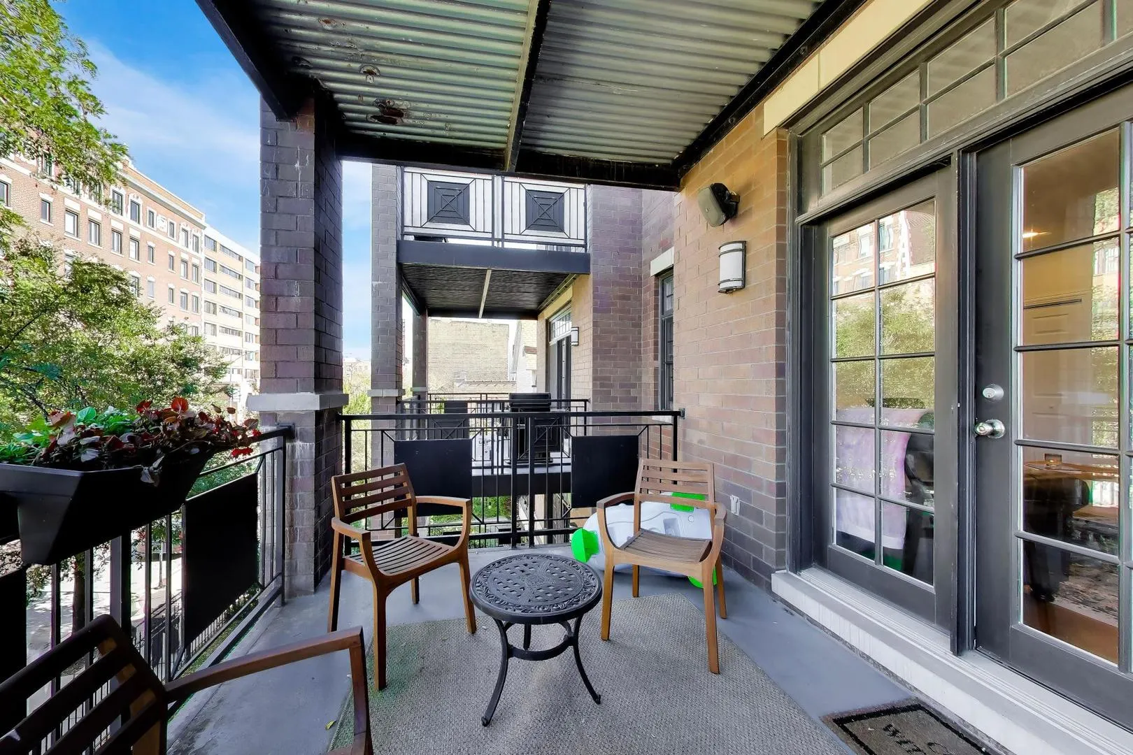 725 W Diversey Parkway IL #3W