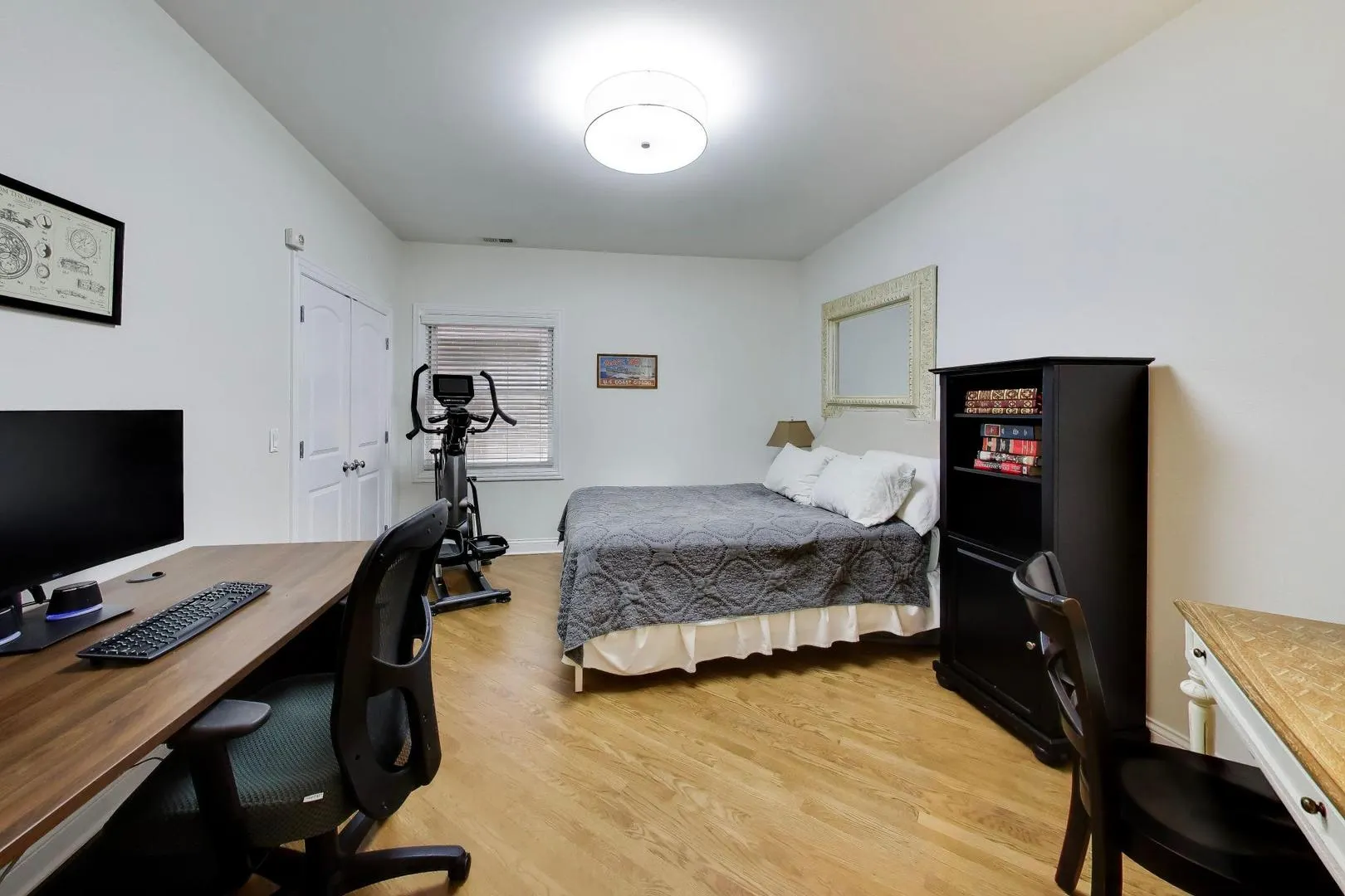 725 W Diversey Parkway IL #3W