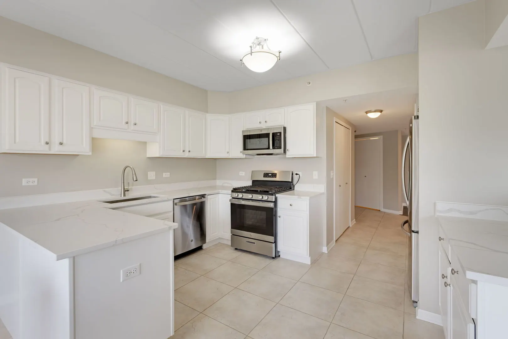 8505 Woodward Avenue IL #202