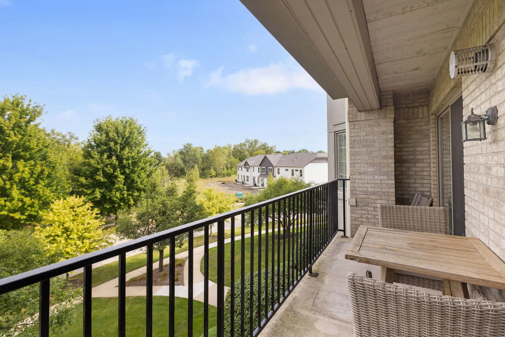 8505 Woodward Avenue IL #202
