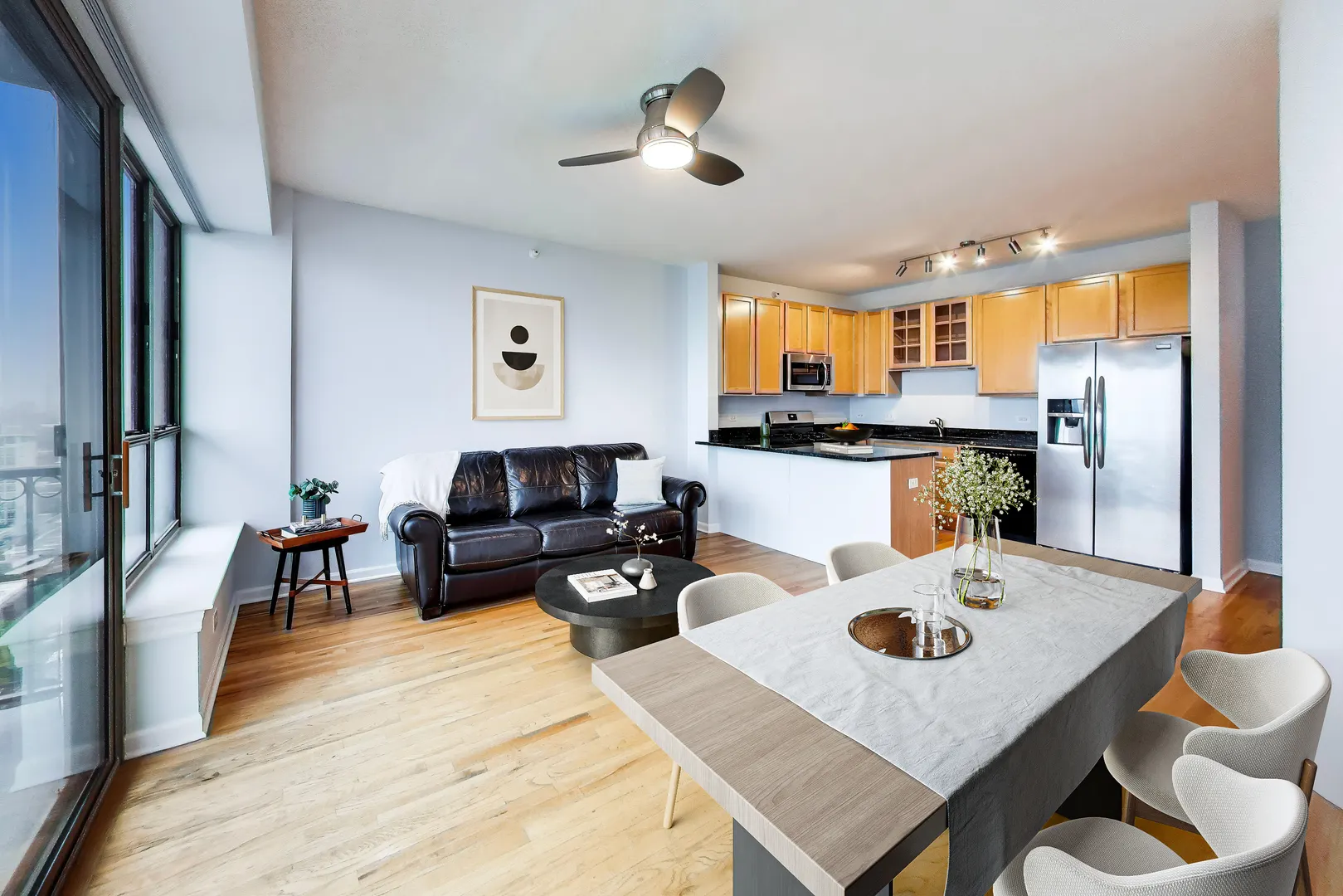 1717 S Prairie Avenue IL #1907