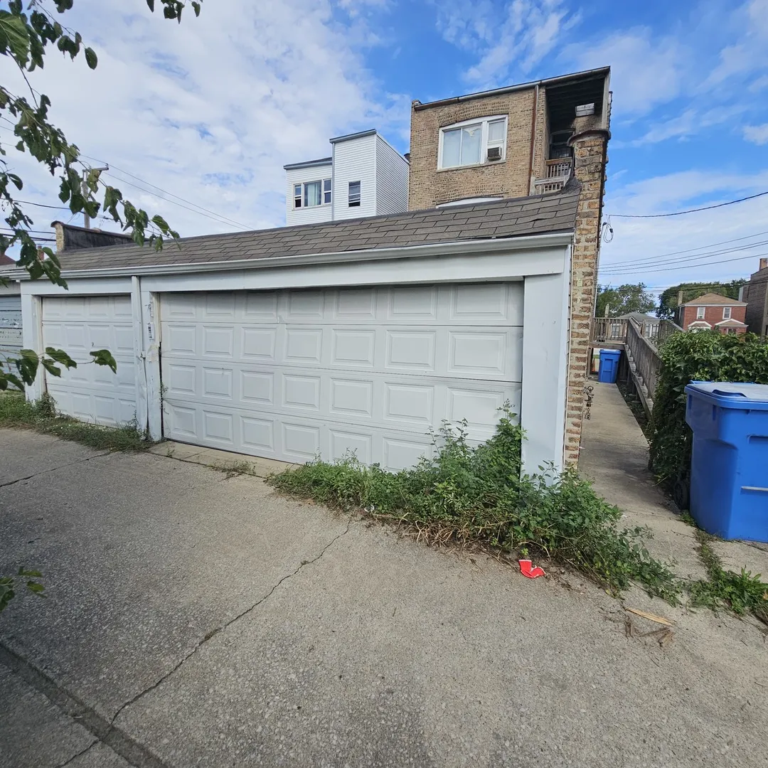 619 E 102nd Place IL