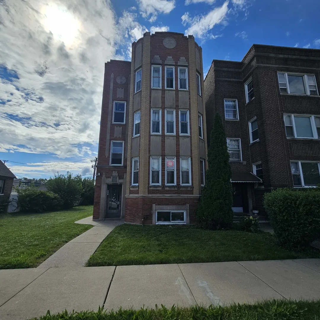 619 E 102nd Place IL
