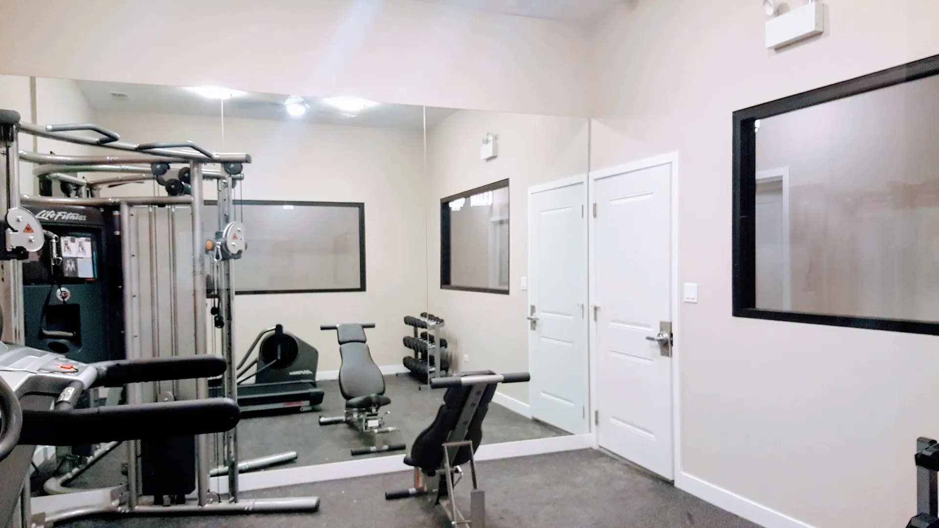1409 W Diversey Parkway IL #307