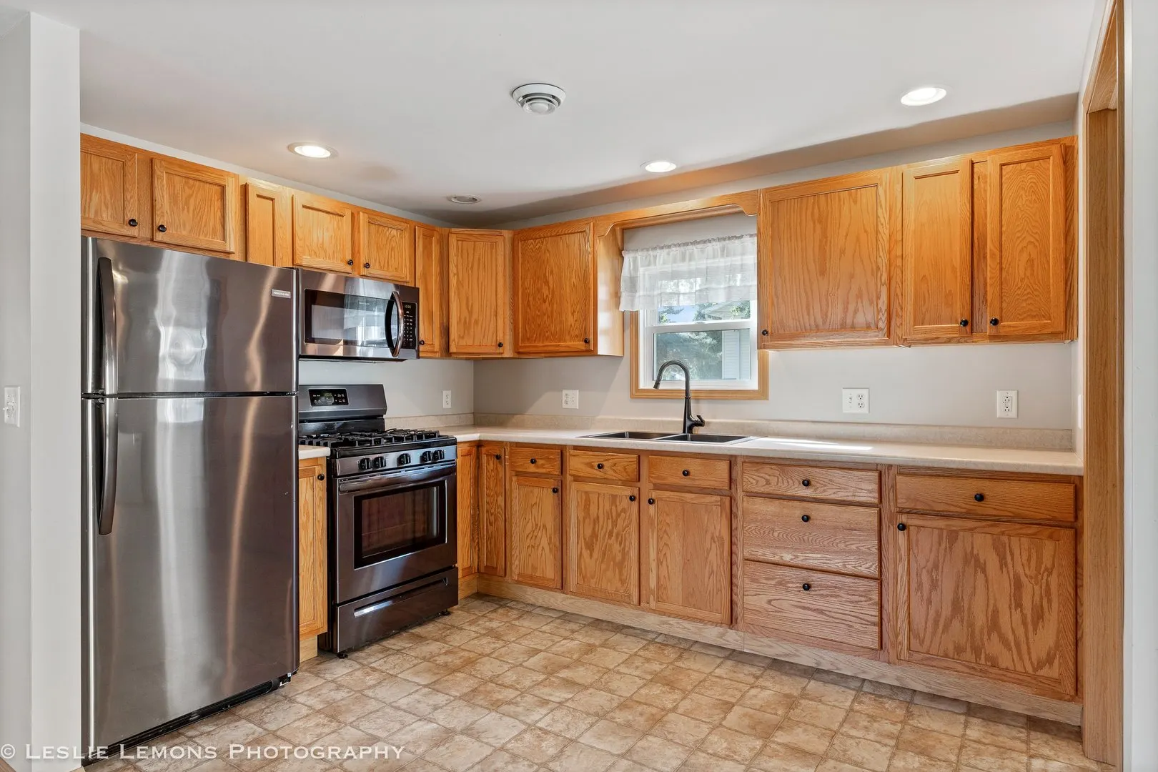126 E Kerr Street IL