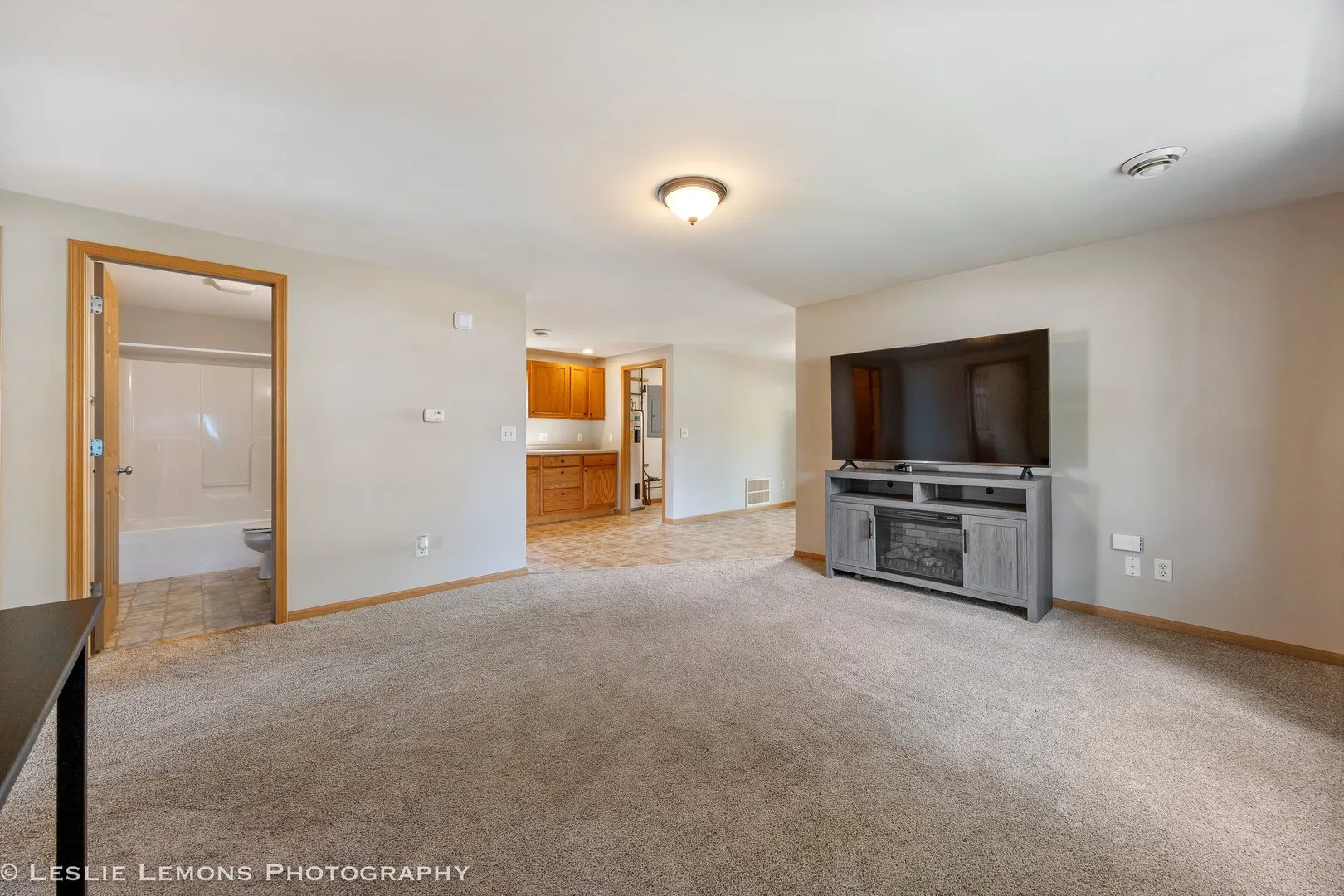 126 E Kerr Street IL