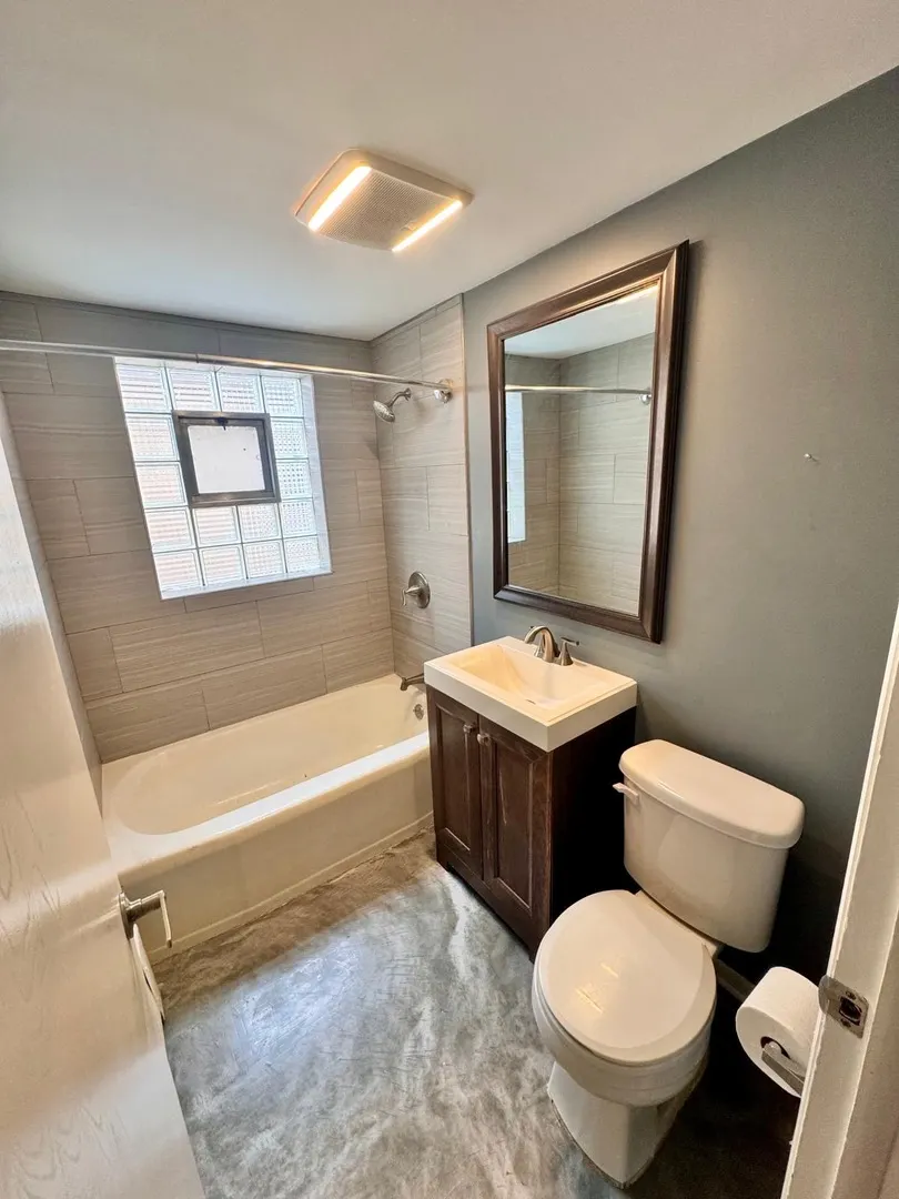 4736 S Tripp Avenue IL #2
