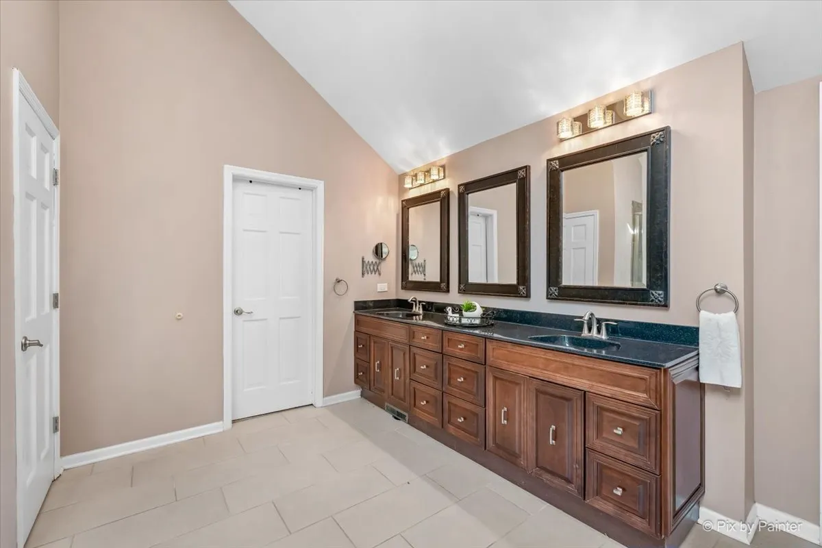 936 Doral Drive IL
