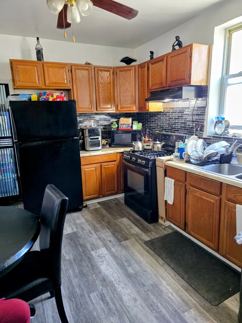 4722 W West End Avenue IL