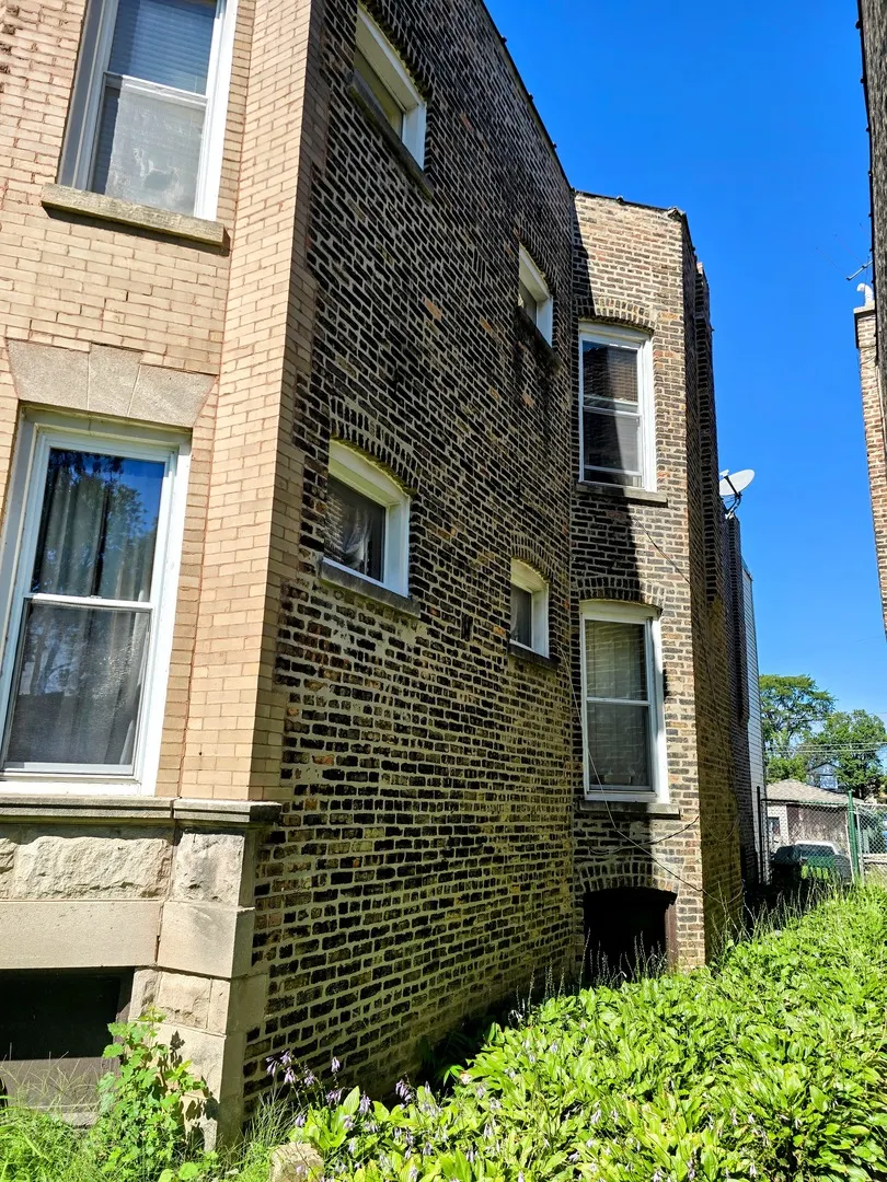 4722 W West End Avenue IL