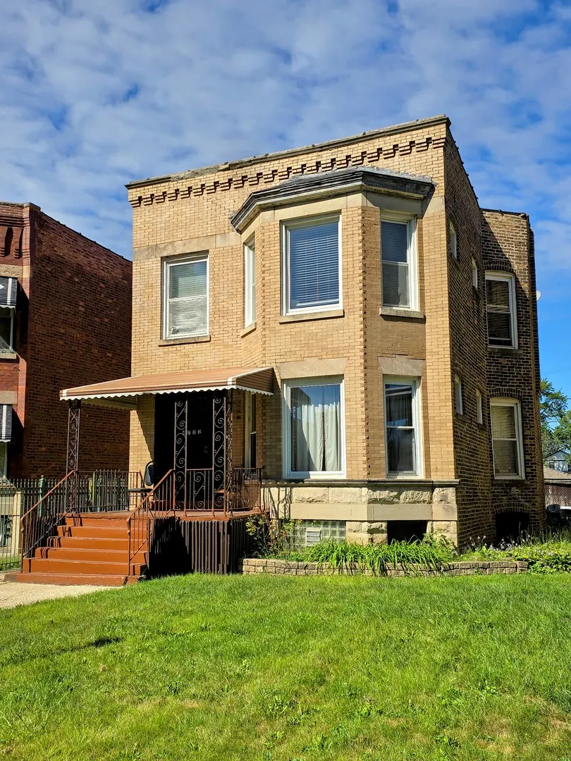 4722 W West End Avenue IL